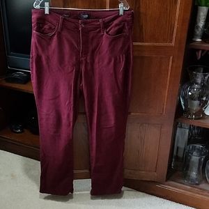 5 pocket Marilyn straight jean